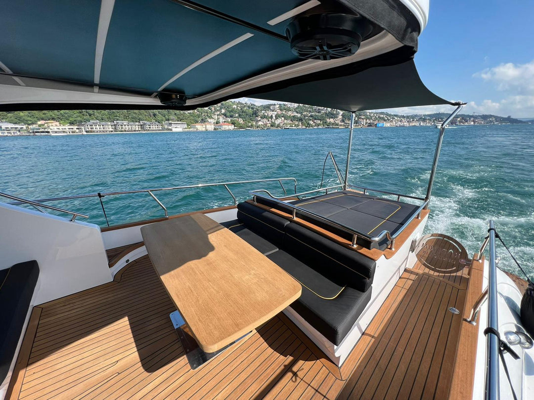 Luxurious LUX KDR1 yacht ready for charter on Istanbul's Bosphorus.