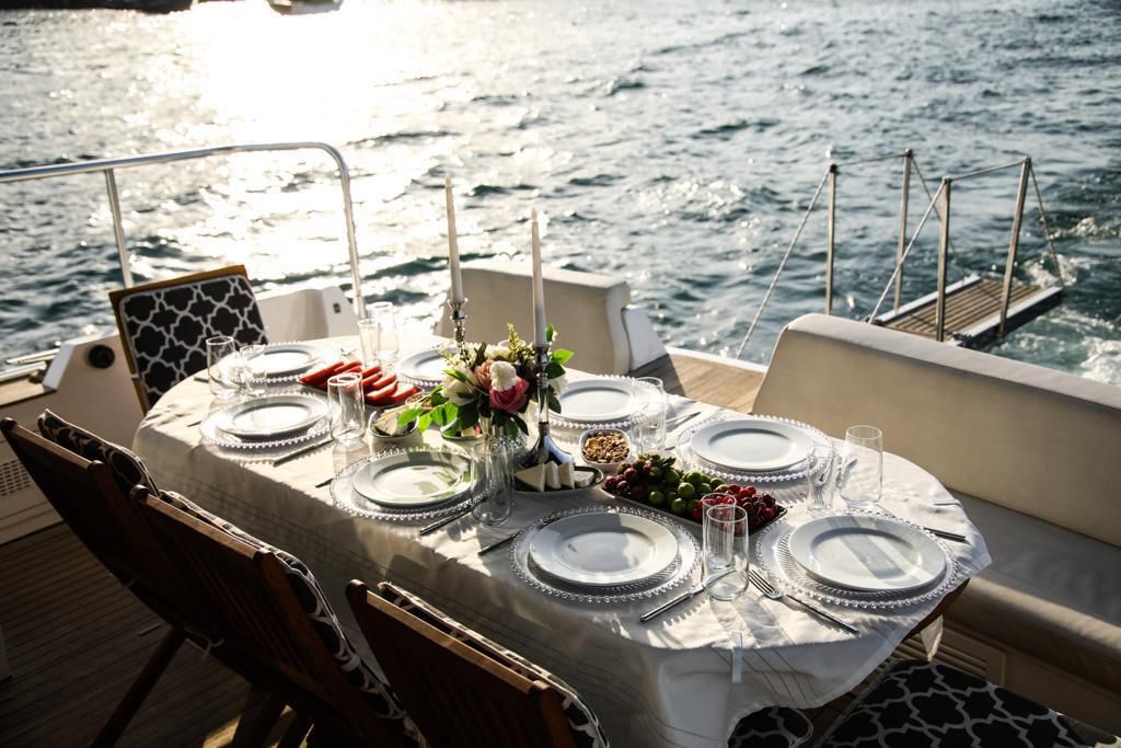 Lively summer party on Istanbul's most luxurious yacht.