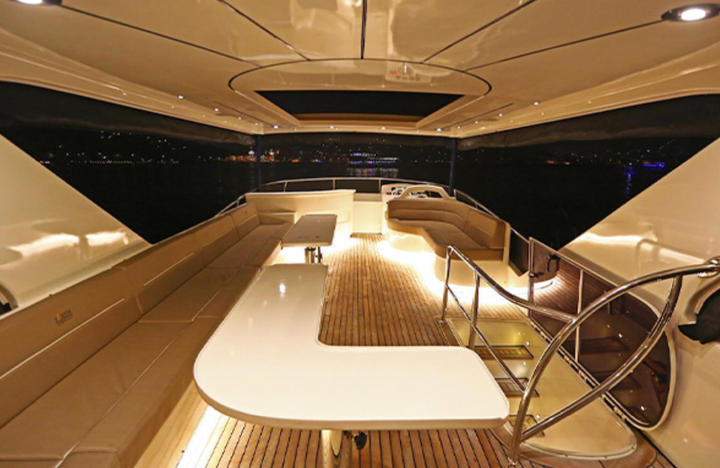 Yacht with a 36-person capacity for grand events
