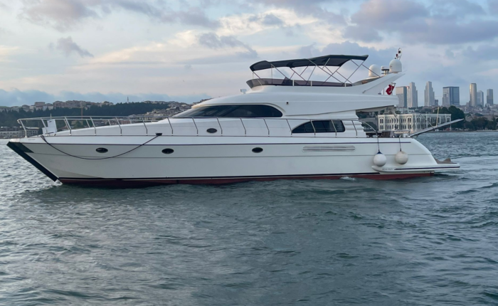 luxury yacht rental for 12 person in istanbul