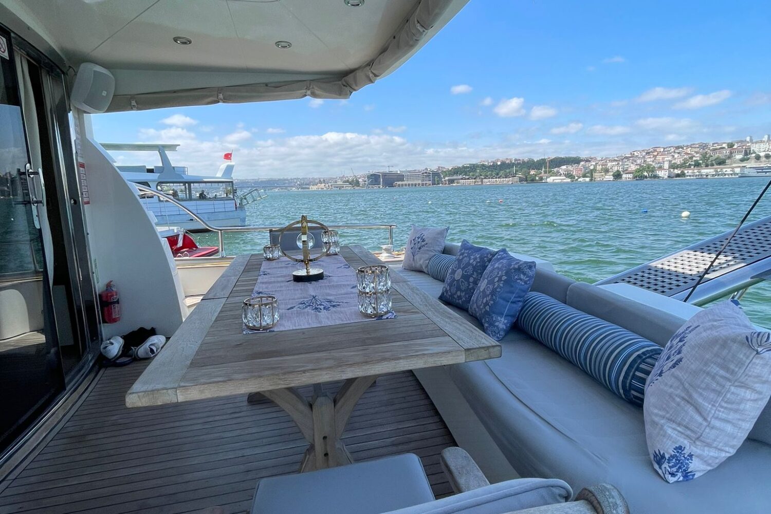 istanbul luxury yacht rental5