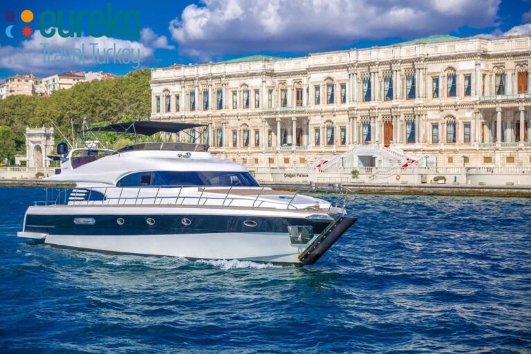 20 Person Private Yacht Rental in Istanbul – Lux KDR5