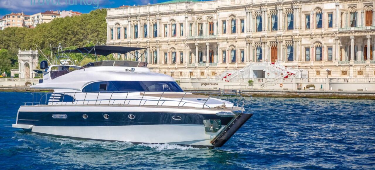 Lux KDR5 private Bosphorus yacht rental in Istanbul
