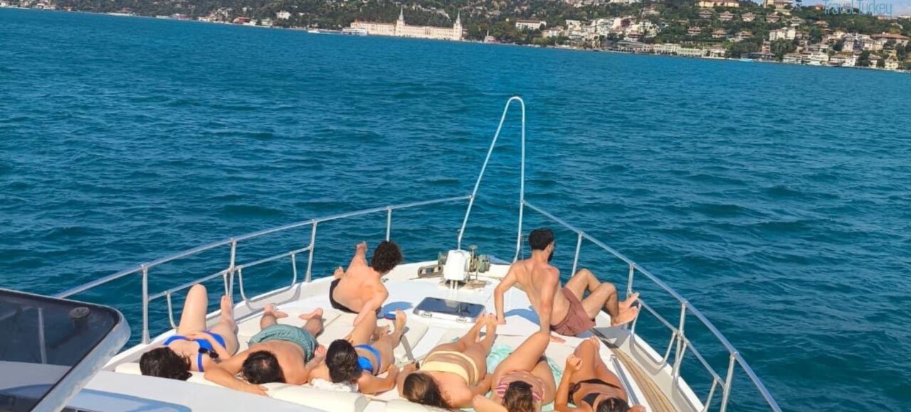 princes-islands-private-yacht-swimming-cruise Private Istanbul swimming yacht cruise at sunset on the Bosphorus