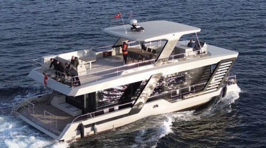 Modern private yacht for 60 guests on the Bosphorus in Istanbul